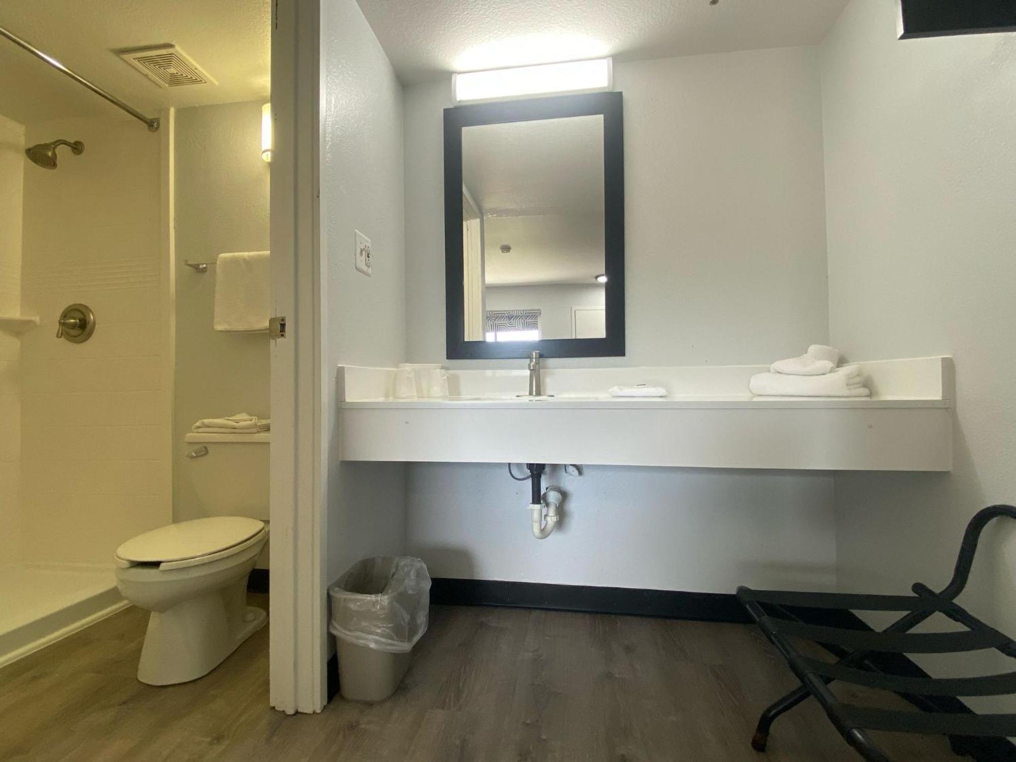 Motel 6-Windsor Locks, Ct - Hartford Екстер'єр фото