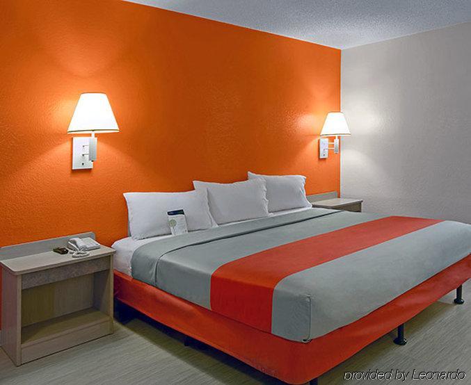 Motel 6-Windsor Locks, Ct - Hartford Екстер'єр фото