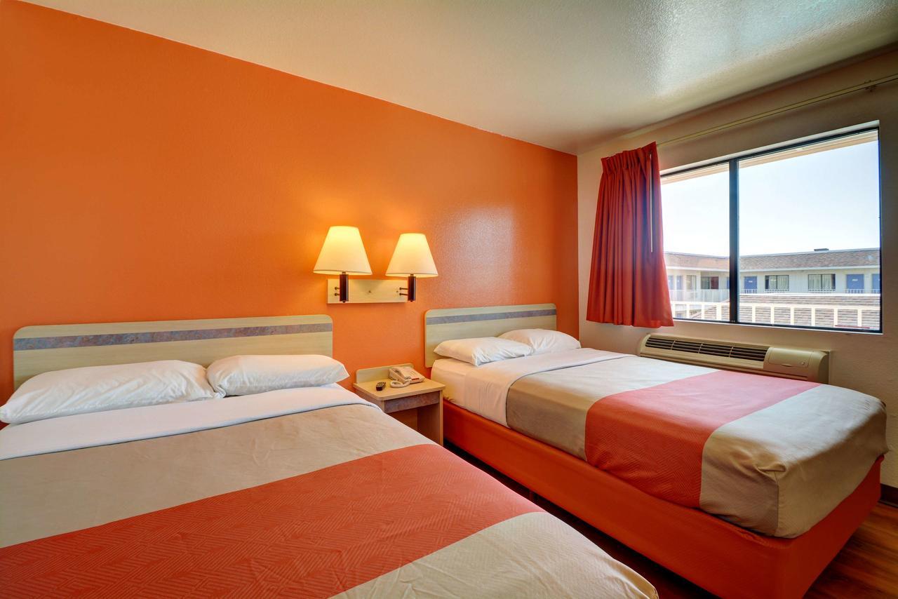 Motel 6-Windsor Locks, Ct - Hartford Екстер'єр фото