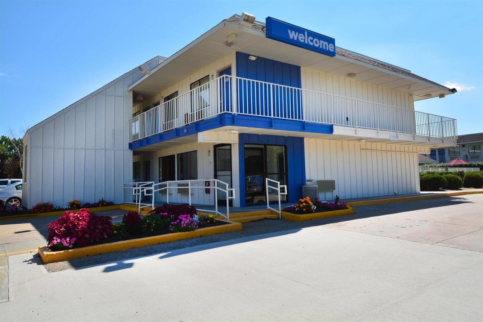 Motel 6-Windsor Locks, Ct - Hartford Екстер'єр фото