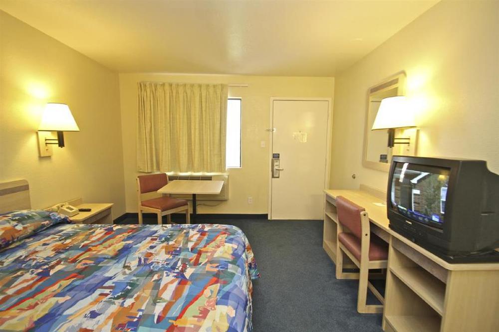 Motel 6-Windsor Locks, Ct - Hartford Номер фото